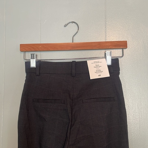 NWT H&M Dark Gray & Black Plaid Women’s Dress Pant Elastic Waist - Picture 4 of 6